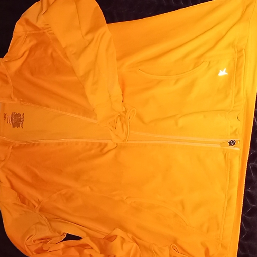Bright orange Danskin Now, workout apparel, size XXL/2XG (20)
